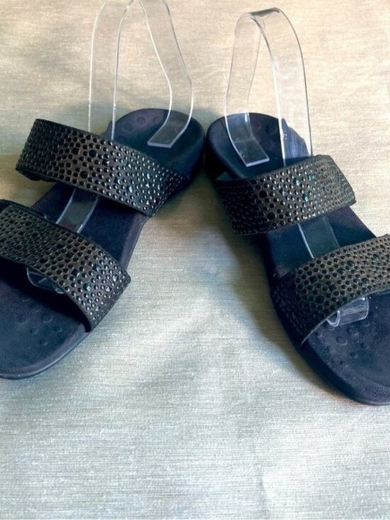 Shoes - VIONIC Sz 8 Rest Samoa Studded Velcro Closure Adjustable Orthotic Insole Sandals